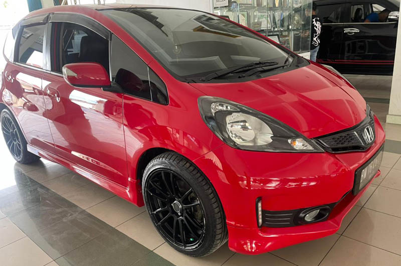 Honda Dijual Honda Jazz RS Matic 2014 RIAU